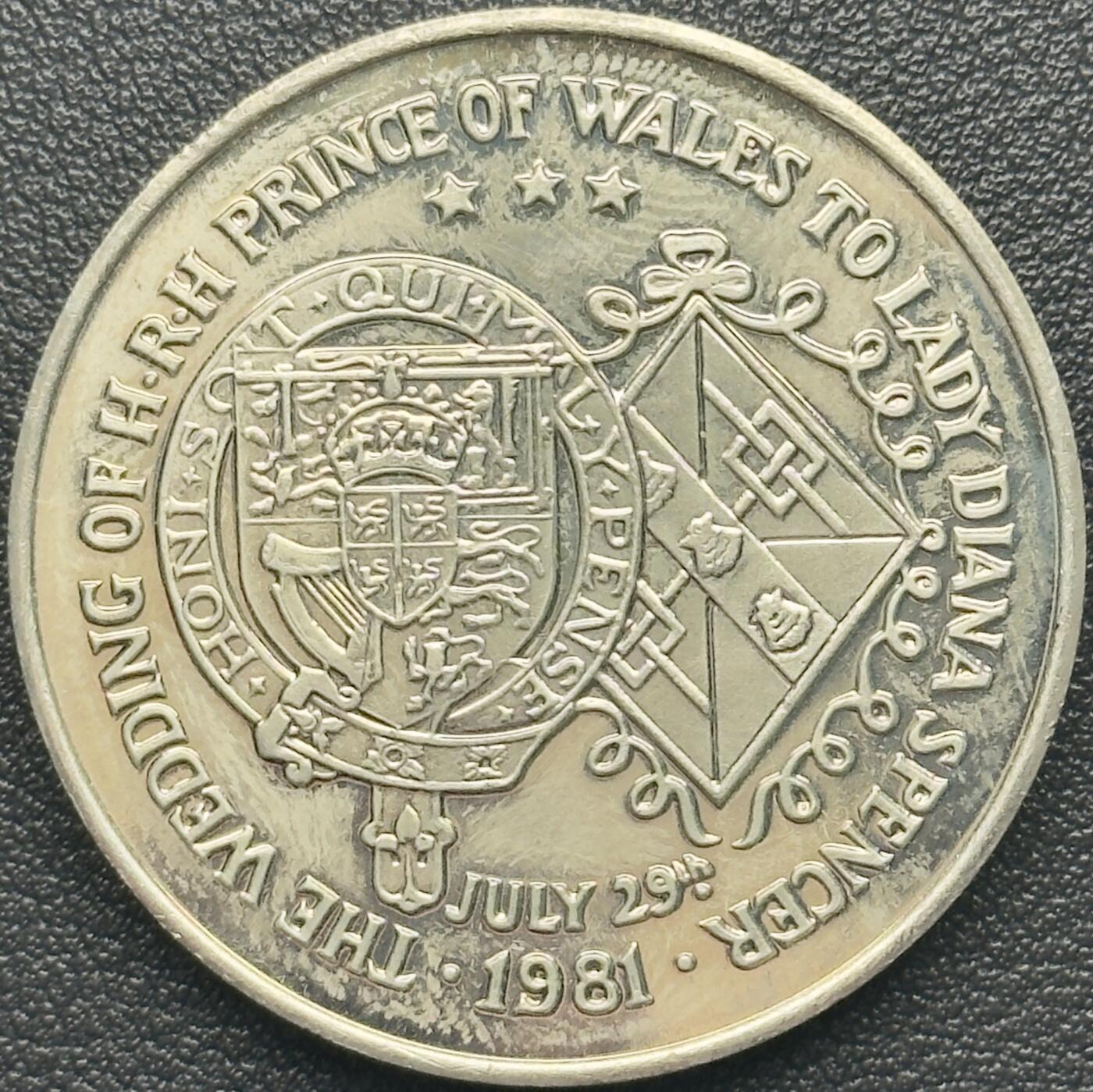 ＜小葵钱铺＞第67期·克朗币·银币场·满200包邮，不寄存·12月15日发货 英国1981年皇室婚礼克朗型纪念章