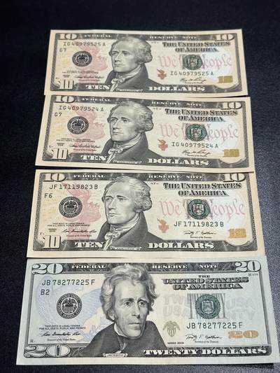 《外钞收藏家》第五百九十三期（精品场）（本平台长期征集拍品、欢迎藏友们联系合作） - 美国彩版10和20美元 四张一起 全新 轻微角不绝