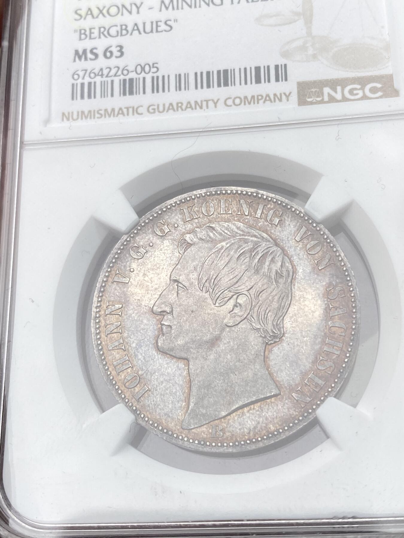 万国钱币拍卖第057期（万国冬季大拍） NGC MS63 1870年德国萨克森流通矿业泰勒银币 双矿工护盾 淡玫瑰色五彩收藏品质