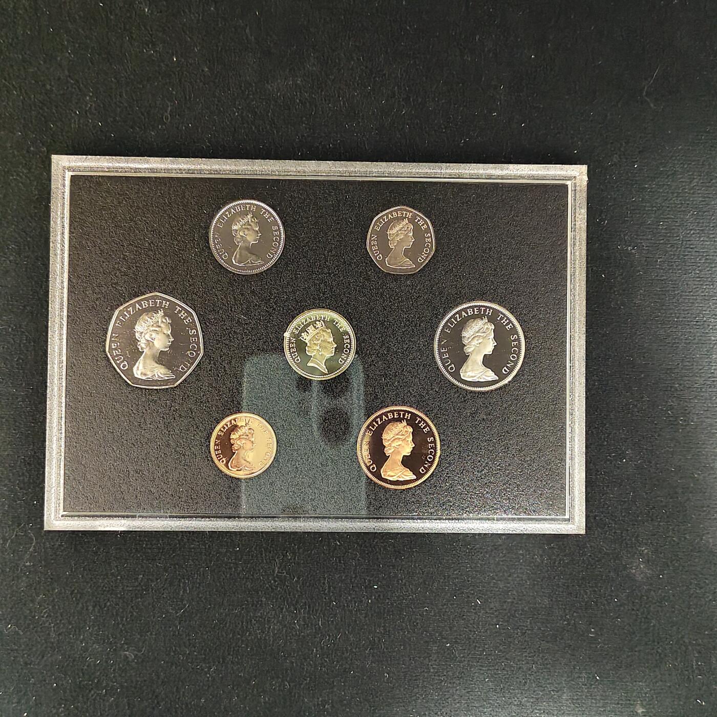 【全场包邮】纯粹捡漏拍485场（免费代拍第22场） 【稀少】福克兰群岛1987年官方发行英系经典塑盒装精制套币-含新发行标志1镑-盒证全-量2500-PS7