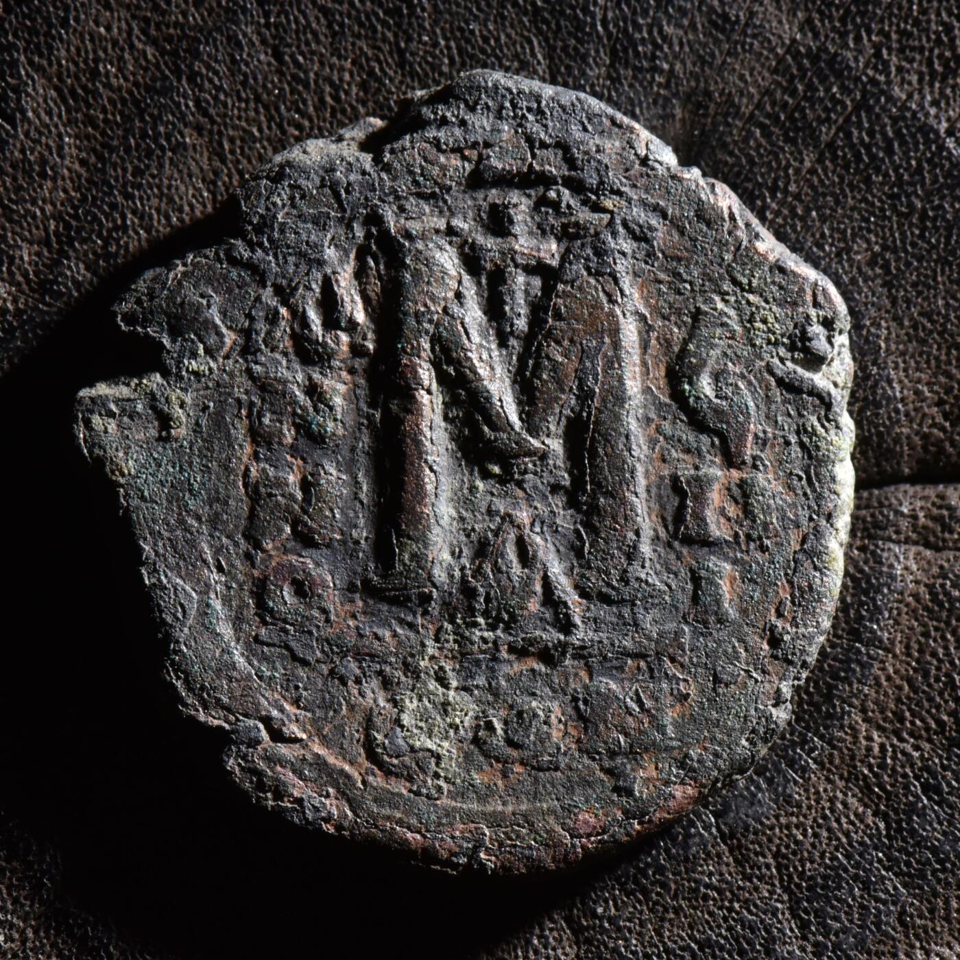 【良泉】【元旦直播场】1月1日晚19.30点开拍！208组西方古代钱币、日本朝鲜花钱 13.42克，约公元572年 【拜占庭】 查士丁二世和皇后索菲亚（在位第8年）君士坦丁堡造币厂，40努米大铜币