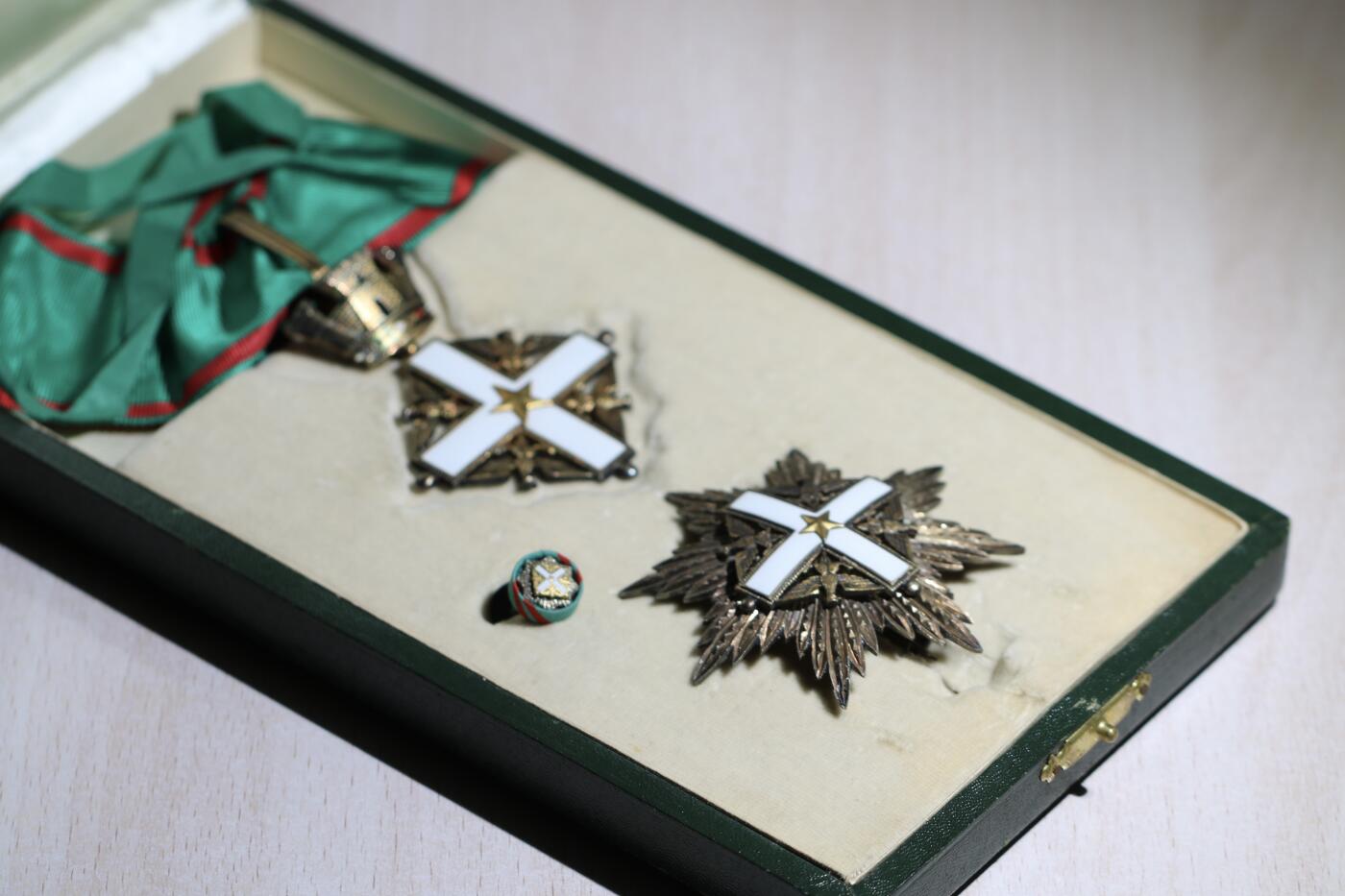 大猫徽章拍卖 第284期 意大利大军官级国家功勋，章略在