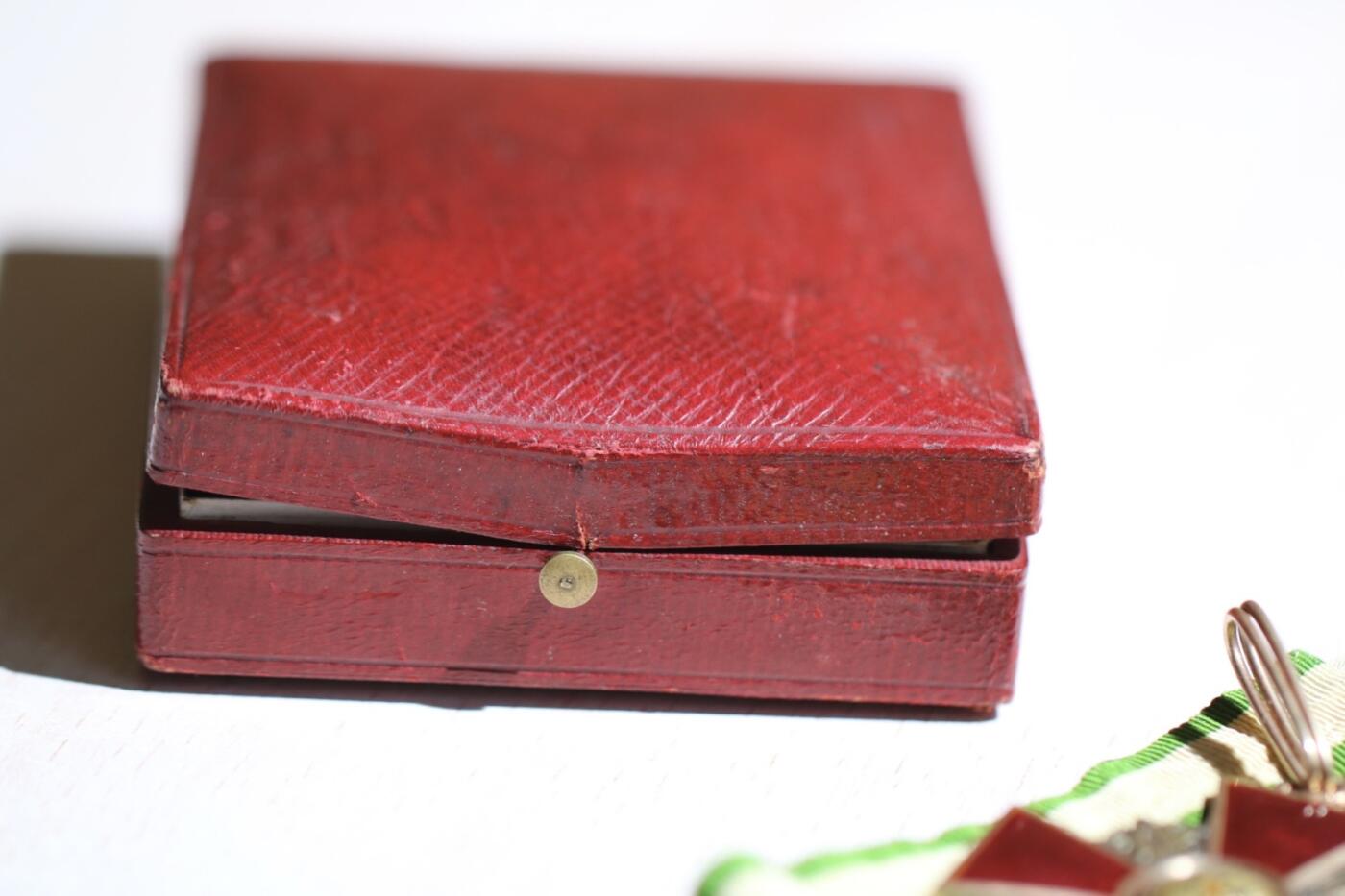 大猫徽章拍卖 第284期  俄罗斯帝国 二级 圣安娜勋章 14K金 非基督徒版 原盒 非原绶带