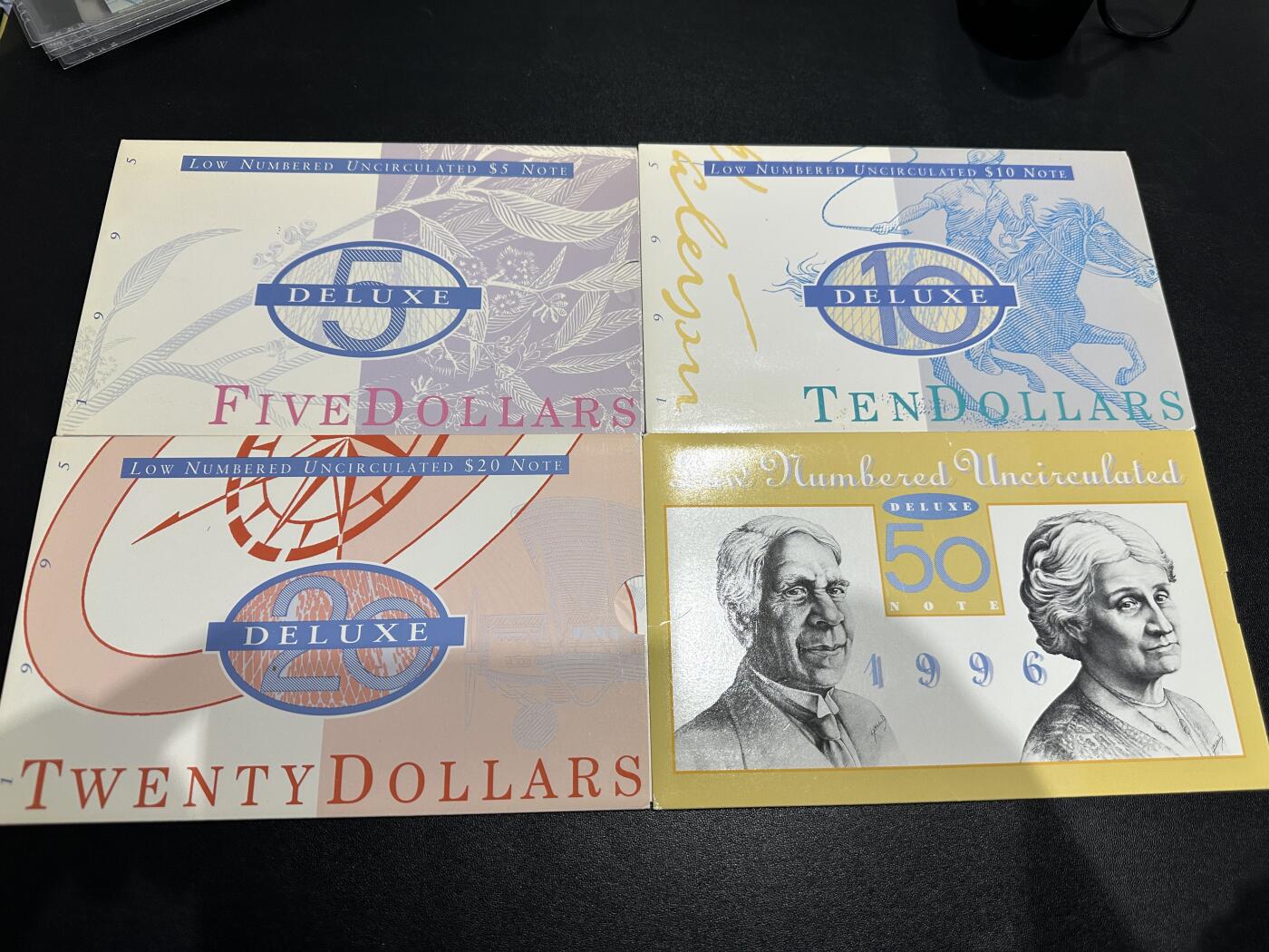 《外钞收藏家》第五百九十三期（精品场）（本平台长期征集拍品、欢迎藏友们联系合作） 1995、96年澳大利亚AA冠 5、10、20、50元 四张一起 带原装册子