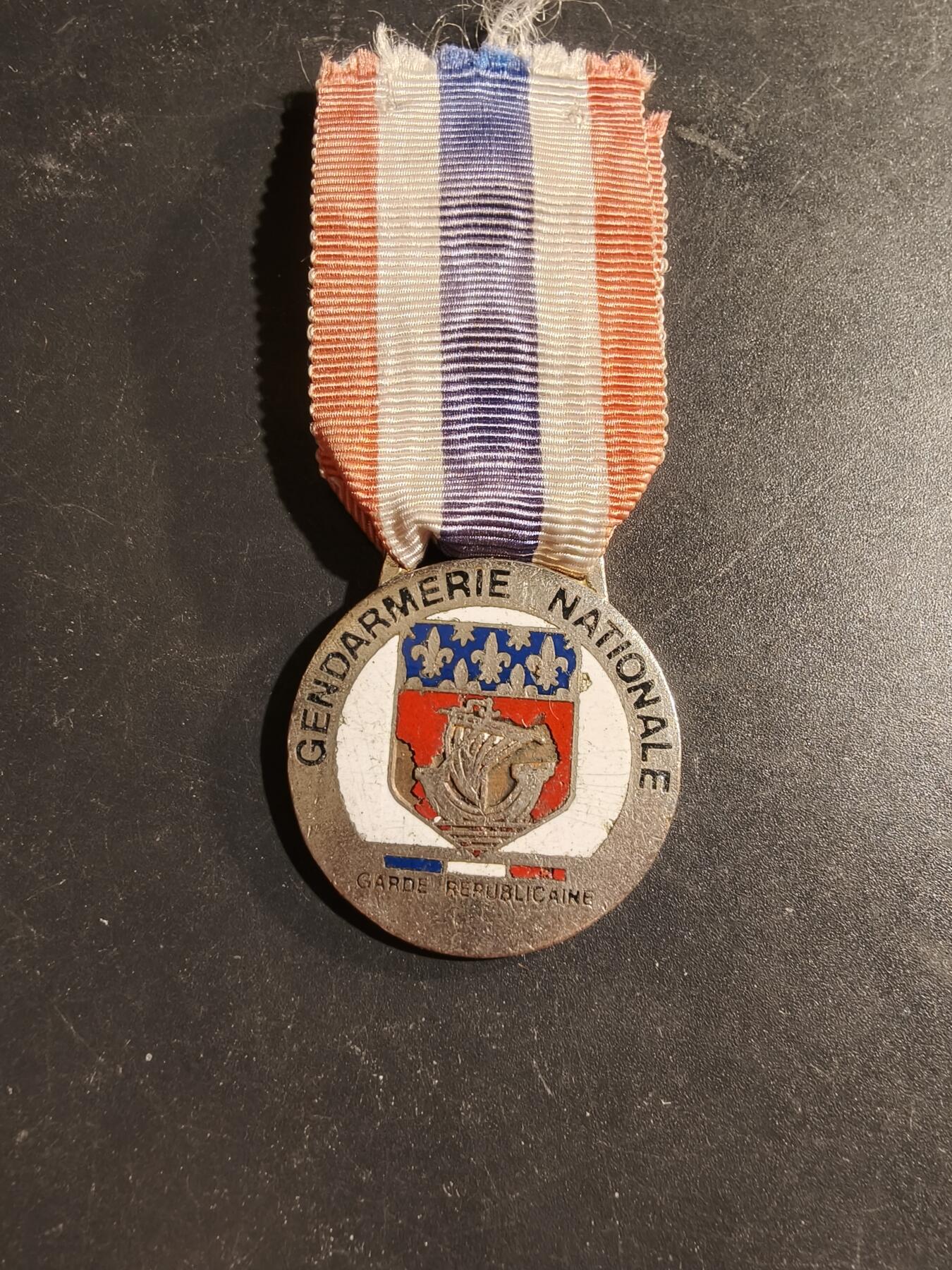 老王徽章第169期 法国国家宪兵联盟纪念章