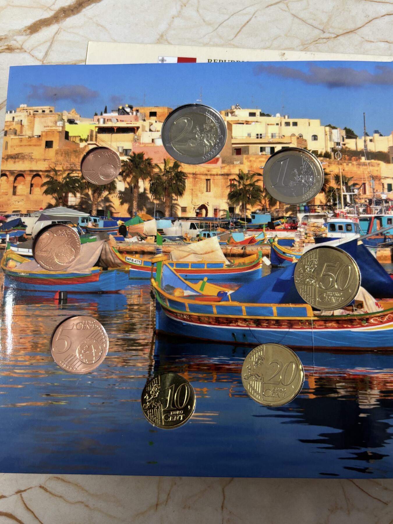 第185期拍卖 卡装马耳他2014年国家恢复行使主权50周年8枚纪念币套装