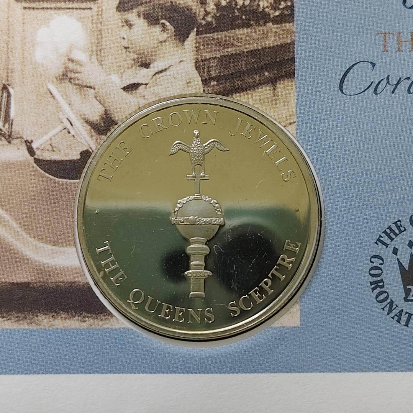 【全场包邮】纯粹捡漏拍485场（免费代拍第22场） 【邮币封】特克斯和凯克斯群岛2004年5克朗女王加冕五十周年克朗型纪念币邮币封