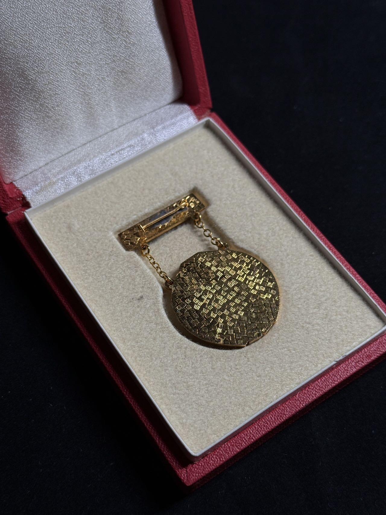 欢庆元旦！戎马世界章牌大赏第109期元旦大拍 匈牙利议会工作25周年证章