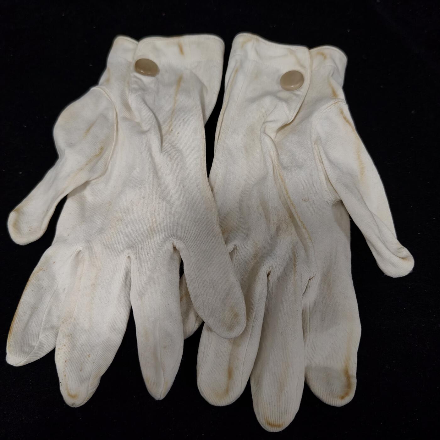 0元起拍勋章 第318期 咸鱼国勋章拍卖专场 12月14日（周日）下午6：00开始 原品日本战时礼服用手套