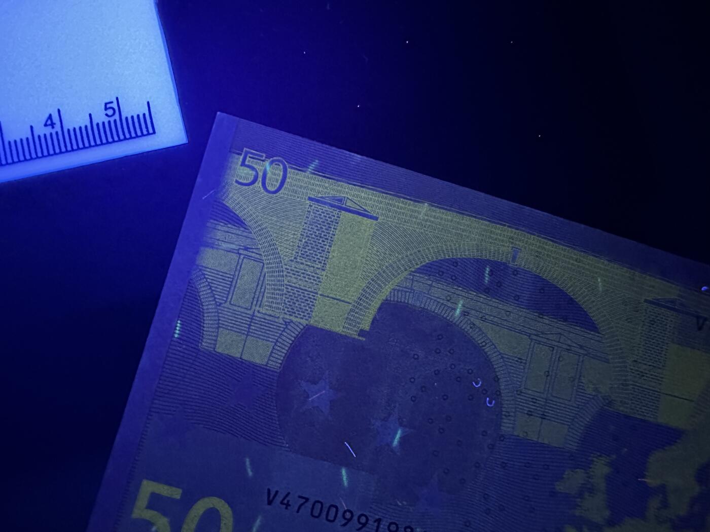 《外钞收藏家》第五百九十三期（精品场）（本平台长期征集拍品、欢迎藏友们联系合作）