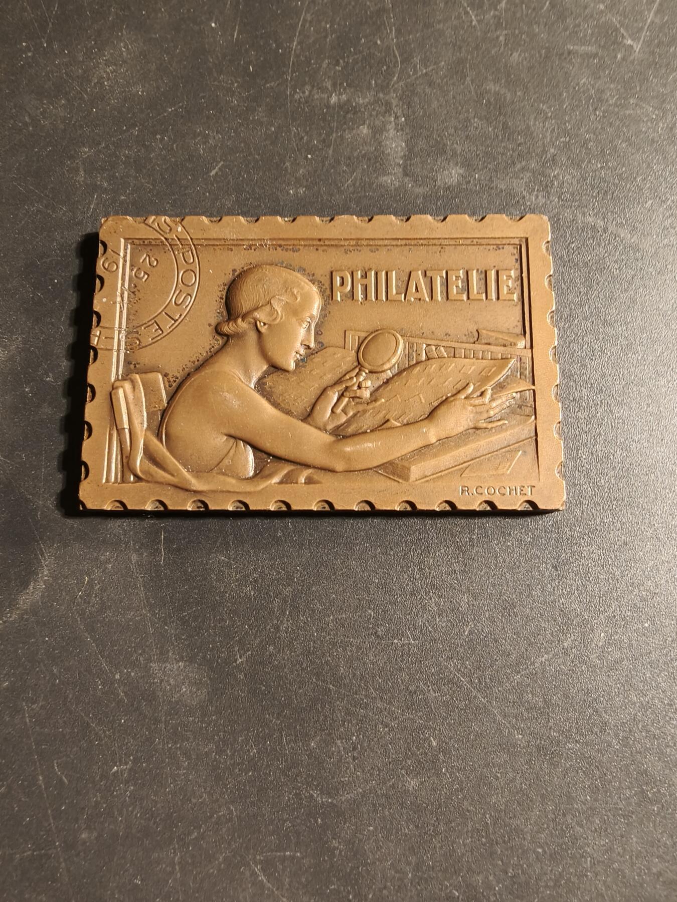 老王徽章第169期 法国集邮协会方形大铜章    尺寸60×40mm.    重量73.6g