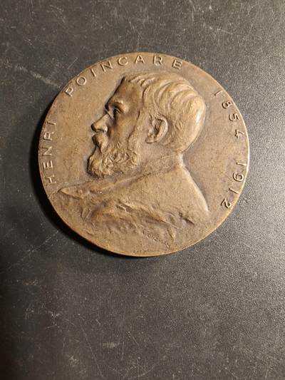 老王徽章第169期 - 法国联合航运公司“亨利·庞加莱”号客轮大铜章     正面为法国著名数学家、理论物理学家亨利庞加莱       直径50mm.     重量61.4g