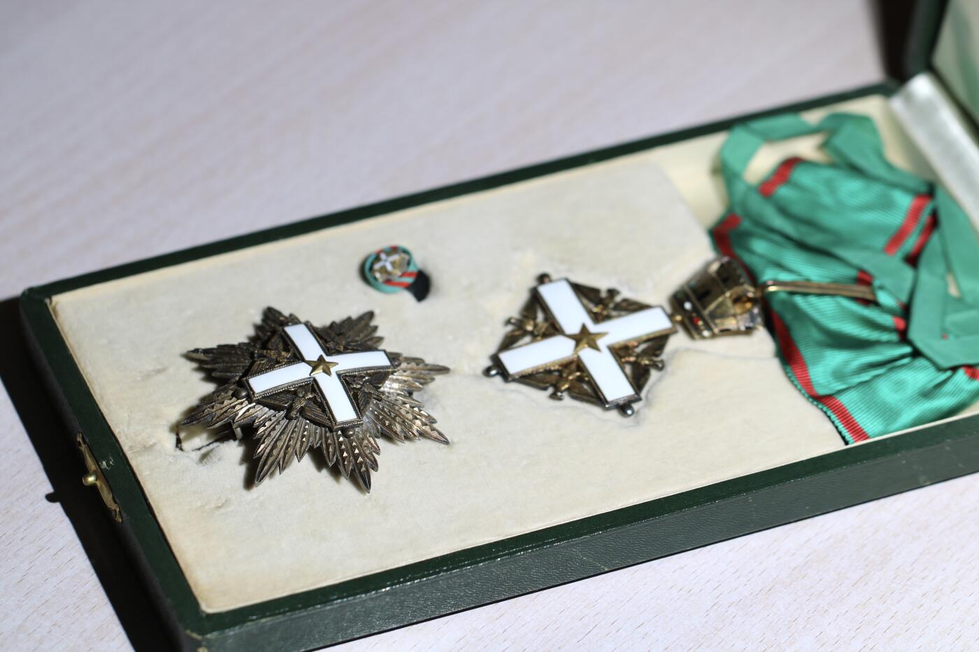 大猫徽章拍卖 第284期 意大利大军官级国家功勋，章略在