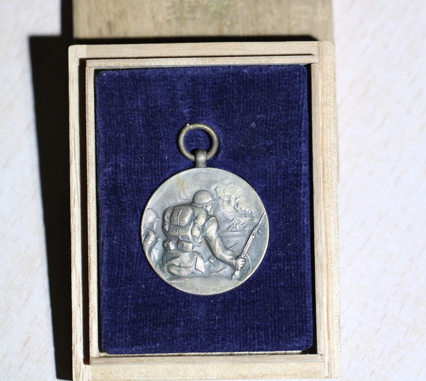 大猫徽章拍卖 第284期 勿忘国耻 事变两周年