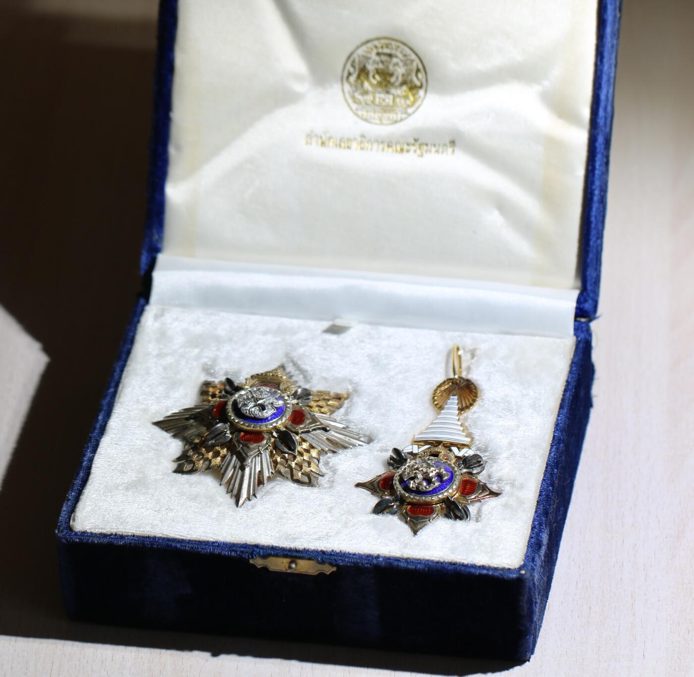 大猫徽章拍卖 第284期 泰国特级王冠勋章