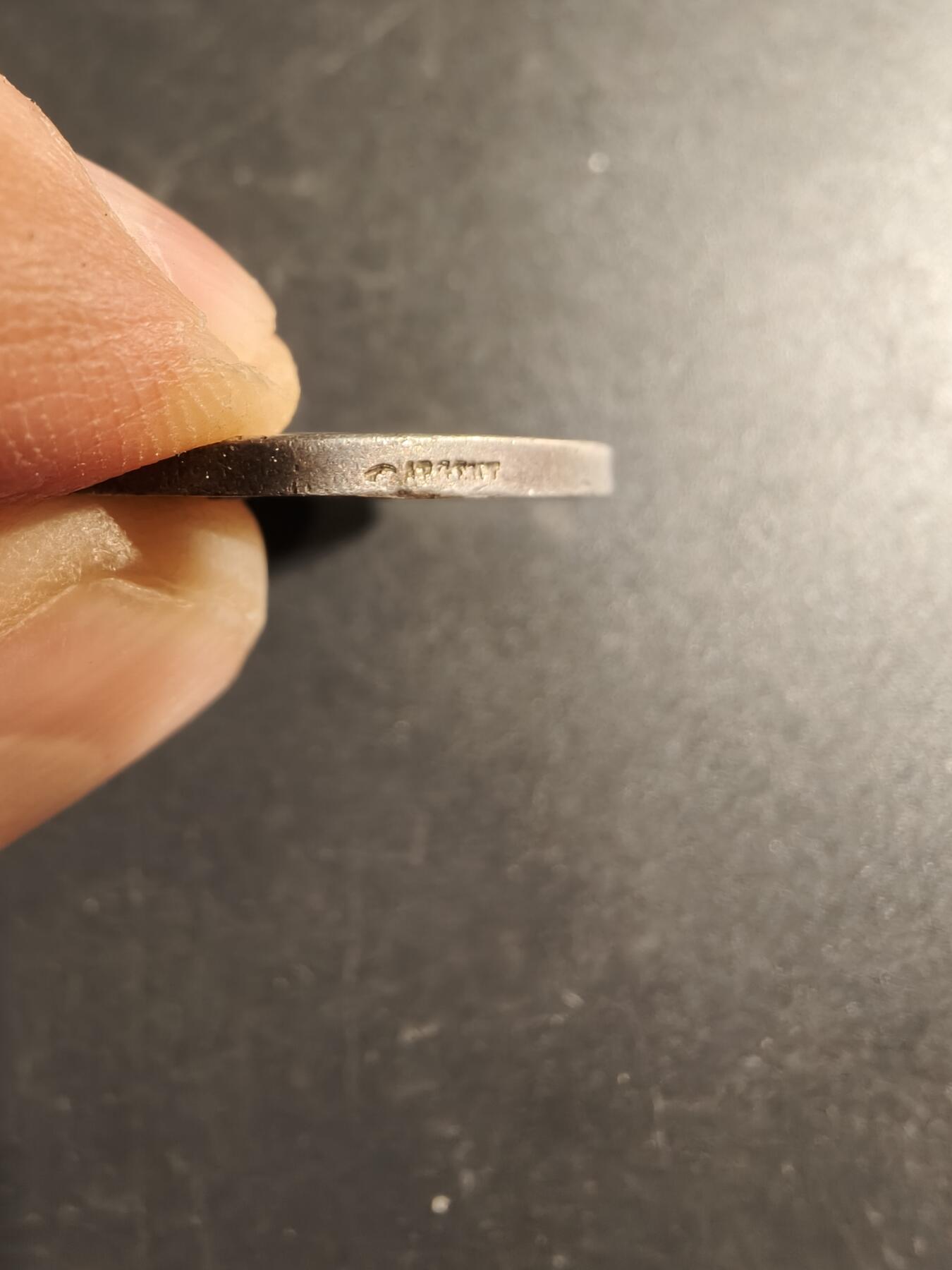 老王徽章第169期 法国银婚章    950银    直径32mm.    重量13.8g