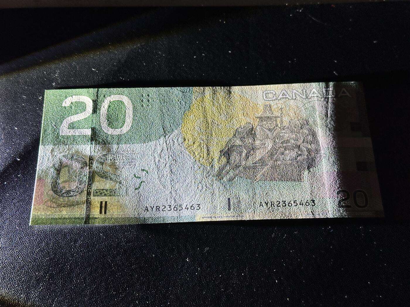 《外钞收藏家》第五百九十三期（精品场）（本平台长期征集拍品、欢迎藏友们联系合作）