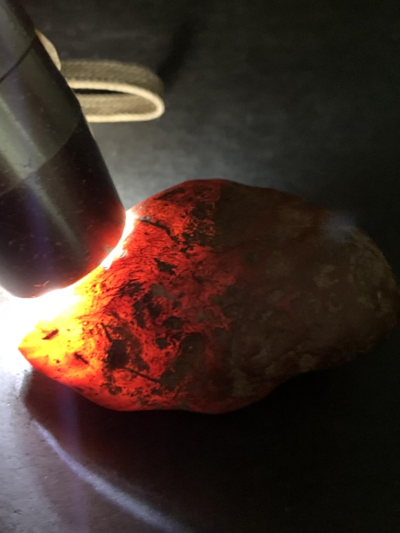 精美川料铁红皮开窗料紫罗兰南红玛瑙原石一颗