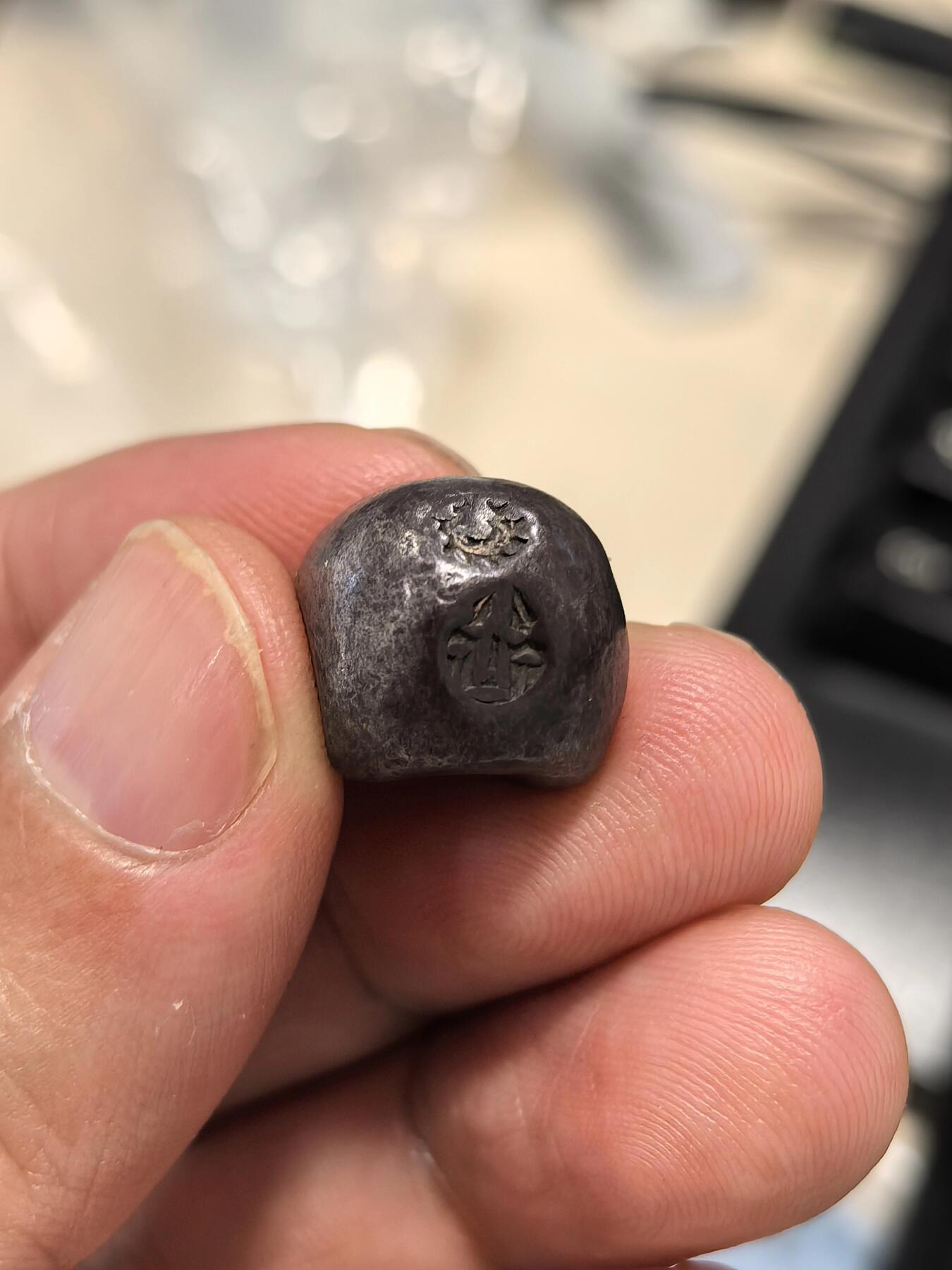 博洋堂世界钱币拍卖第151期（全场包邮） 泰国18世纪子弹银屁股锭 1泰铢 15.4g 收藏级