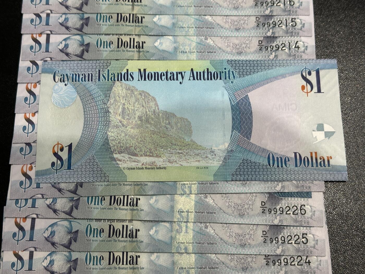 《外钞收藏家》第五百九十三期（精品场）（本平台长期征集拍品、欢迎藏友们联系合作）