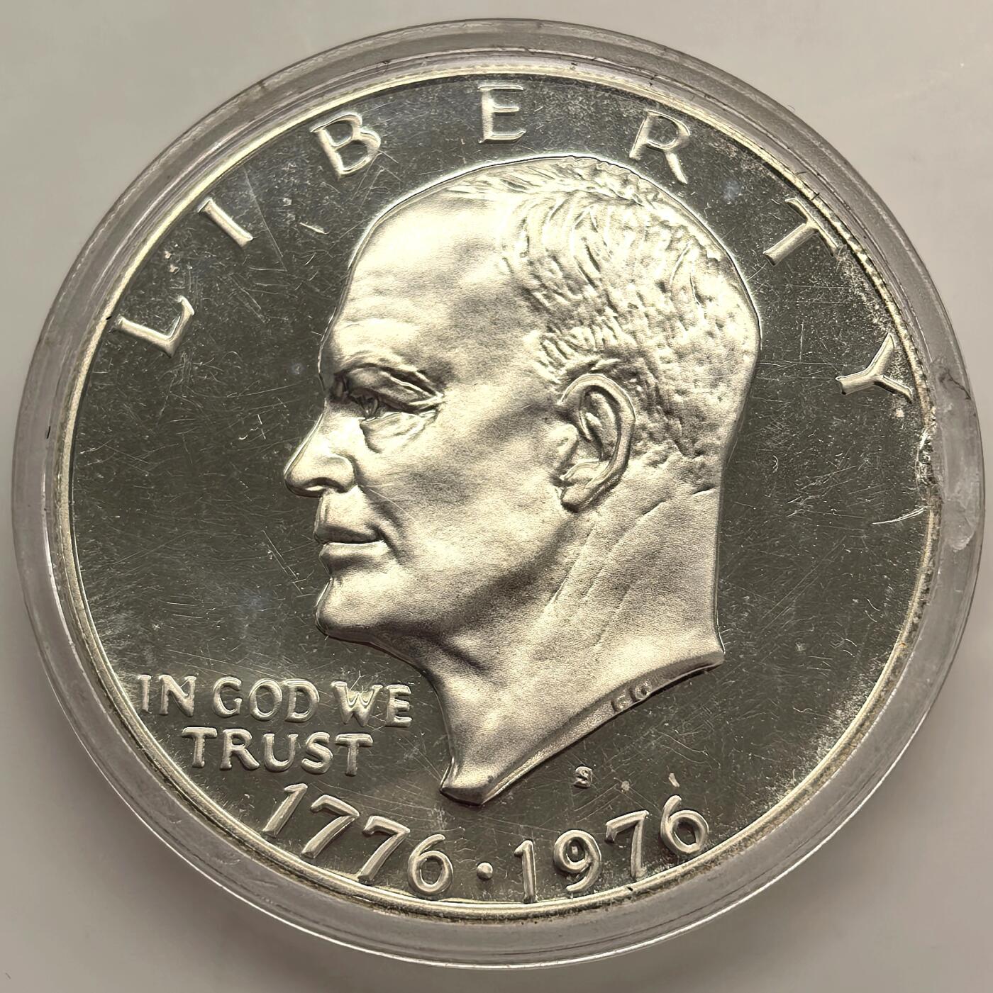 博洋堂世界钱币拍卖第151期（全场包邮） 美国1976年建国两百周年艾森豪威尔头像背月球自由钟大银币，原盒未流通，精制镜面效果