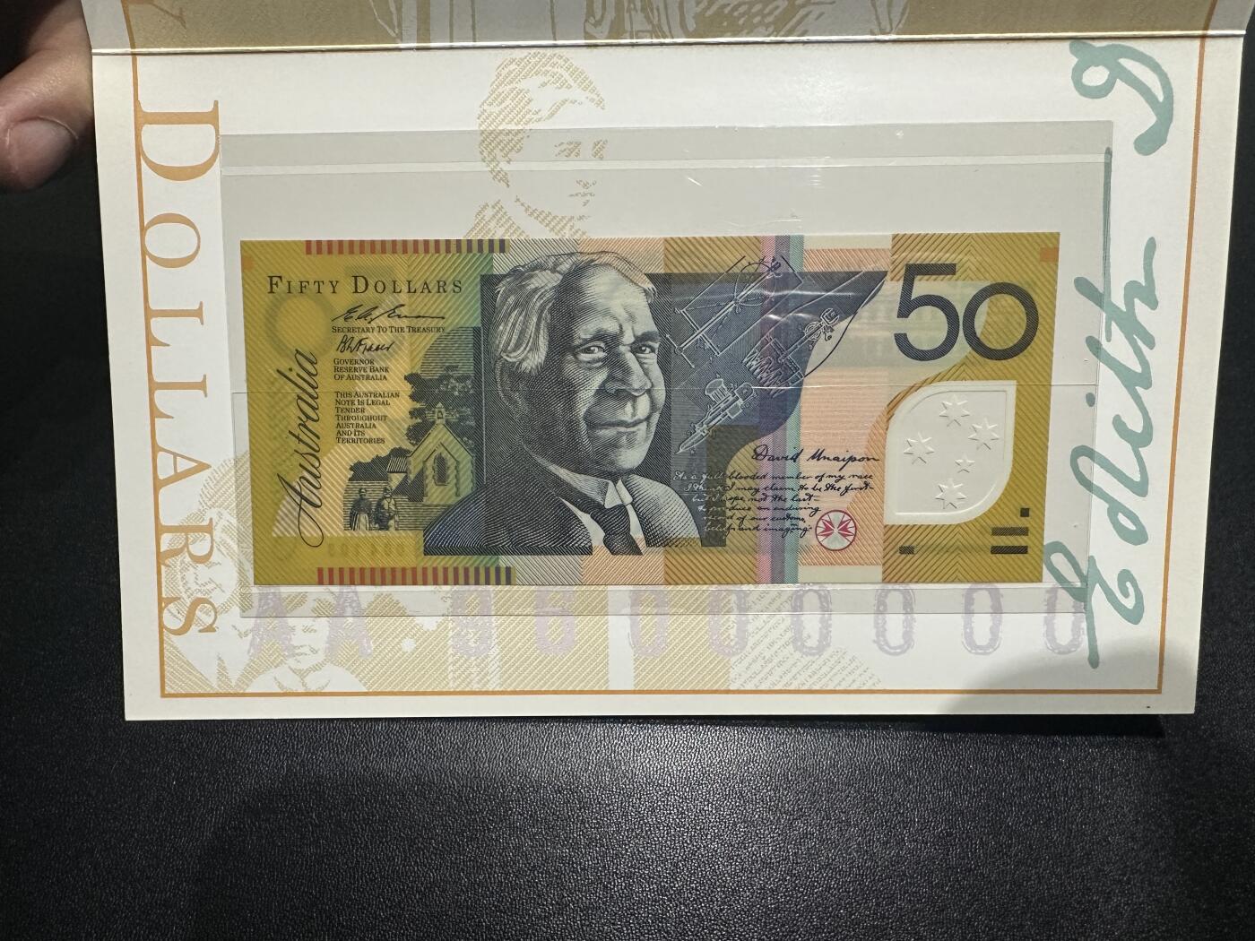 《外钞收藏家》第五百九十三期（精品场）（本平台长期征集拍品、欢迎藏友们联系合作） 1995、96年澳大利亚AA冠 5、10、20、50元 四张一起 带原装册子