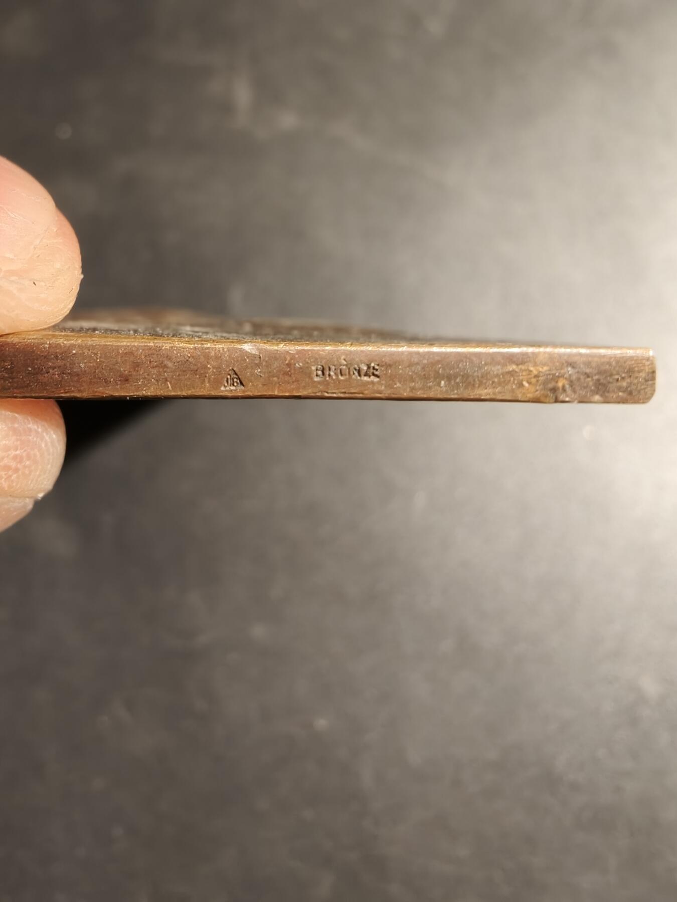 老王徽章第169期 法国医学院院士查理·瓦尔特医生方形大铜章     尺寸65×45mm.    重量79.4g