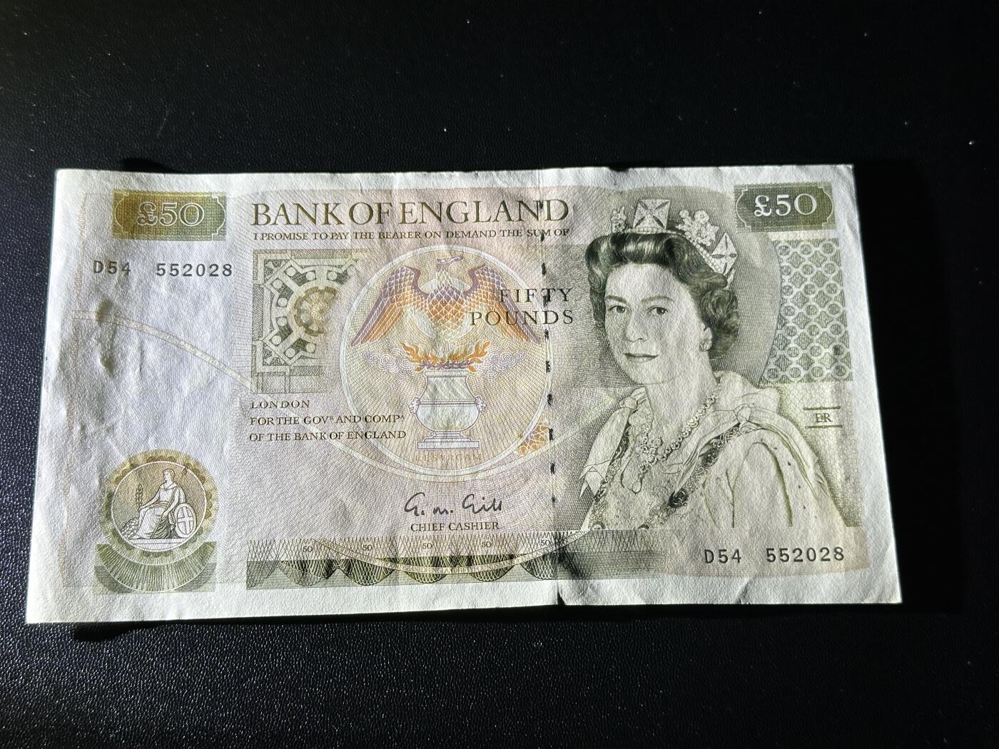 《外钞收藏家》第五百九十三期（精品场）（本平台长期征集拍品、欢迎藏友们联系合作）