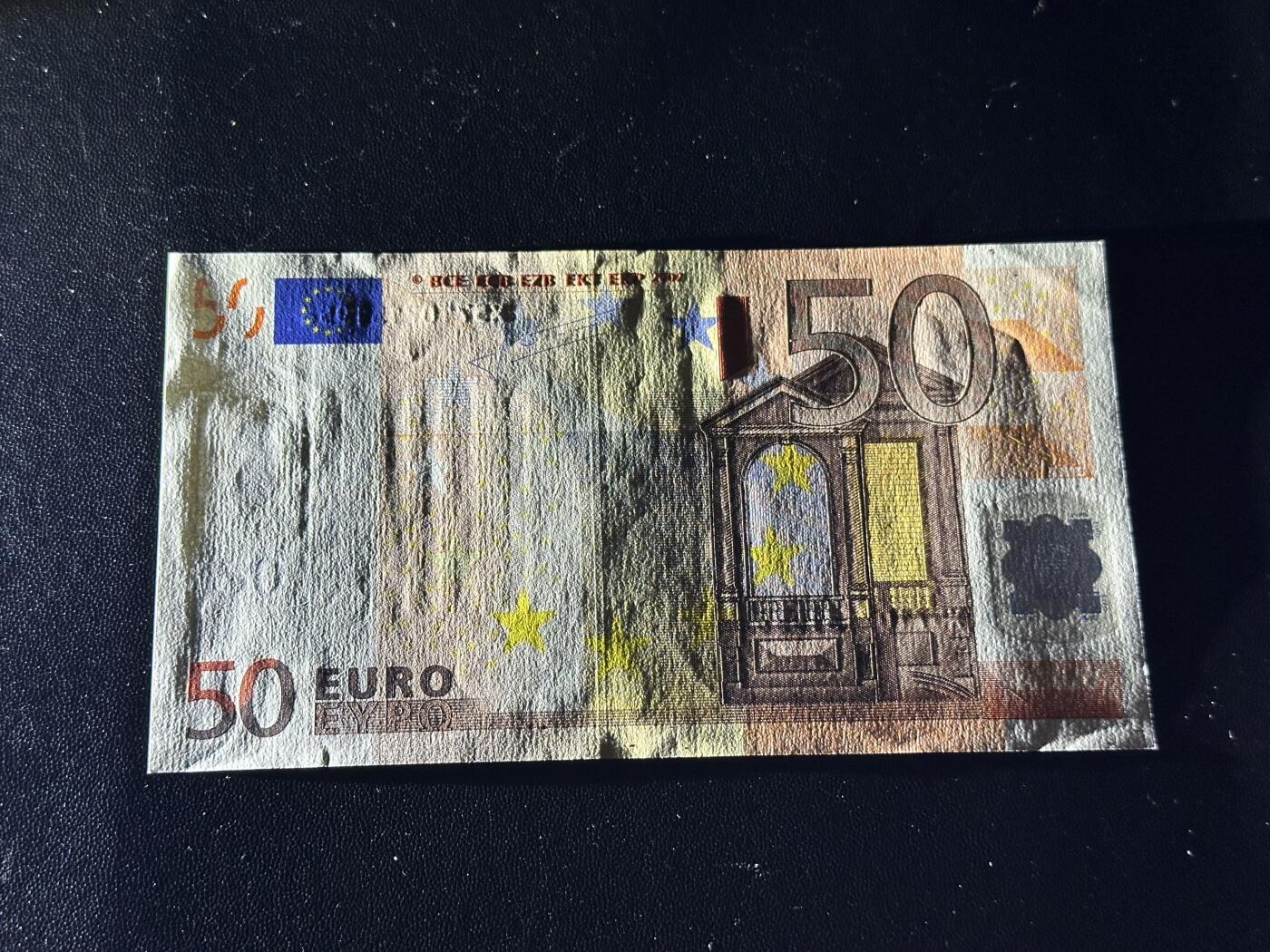 《外钞收藏家》第五百九十三期（精品场）（本平台长期征集拍品、欢迎藏友们联系合作）