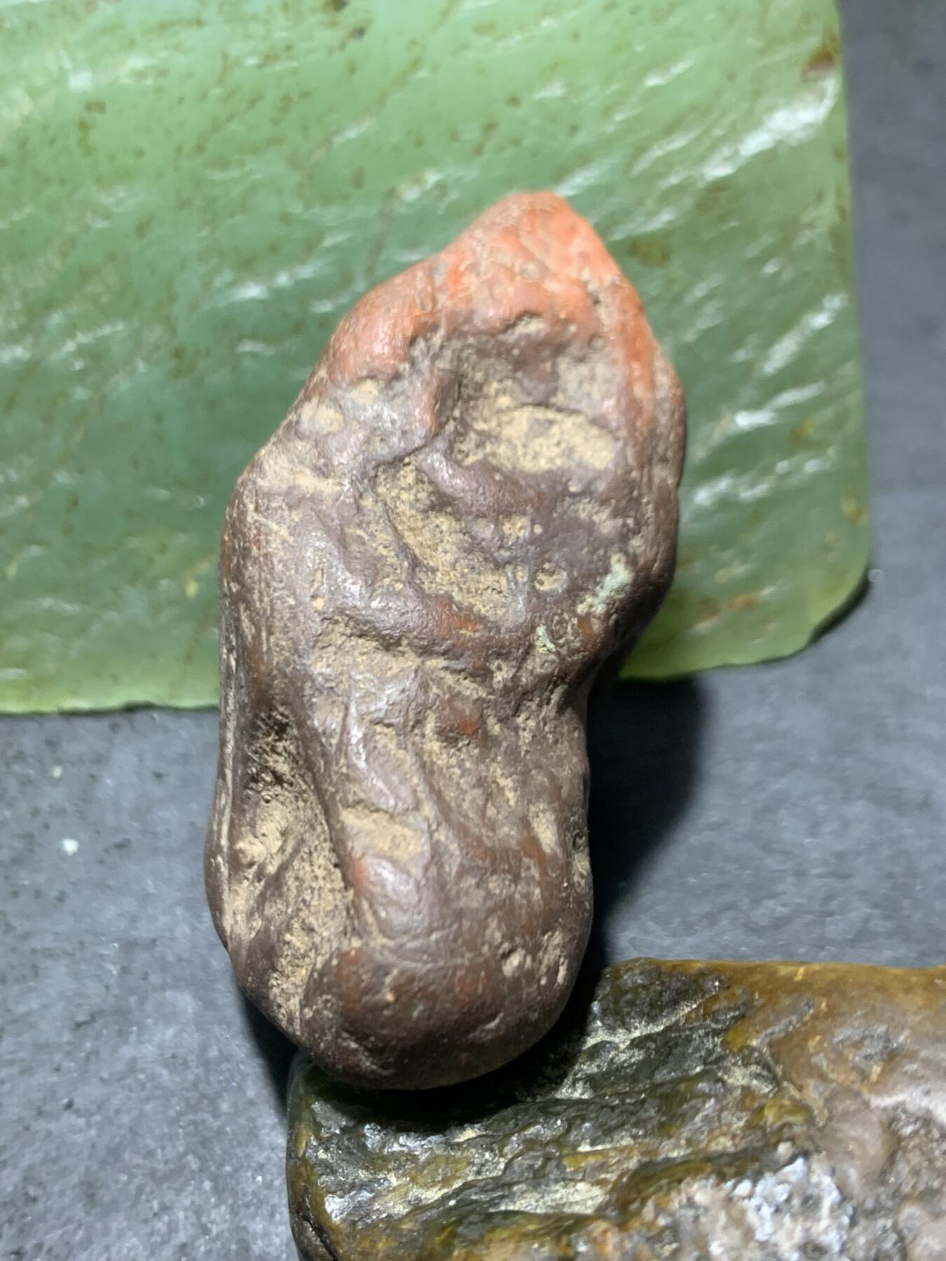 精美川料铁红皮开窗料紫罗兰南红玛瑙原石一颗