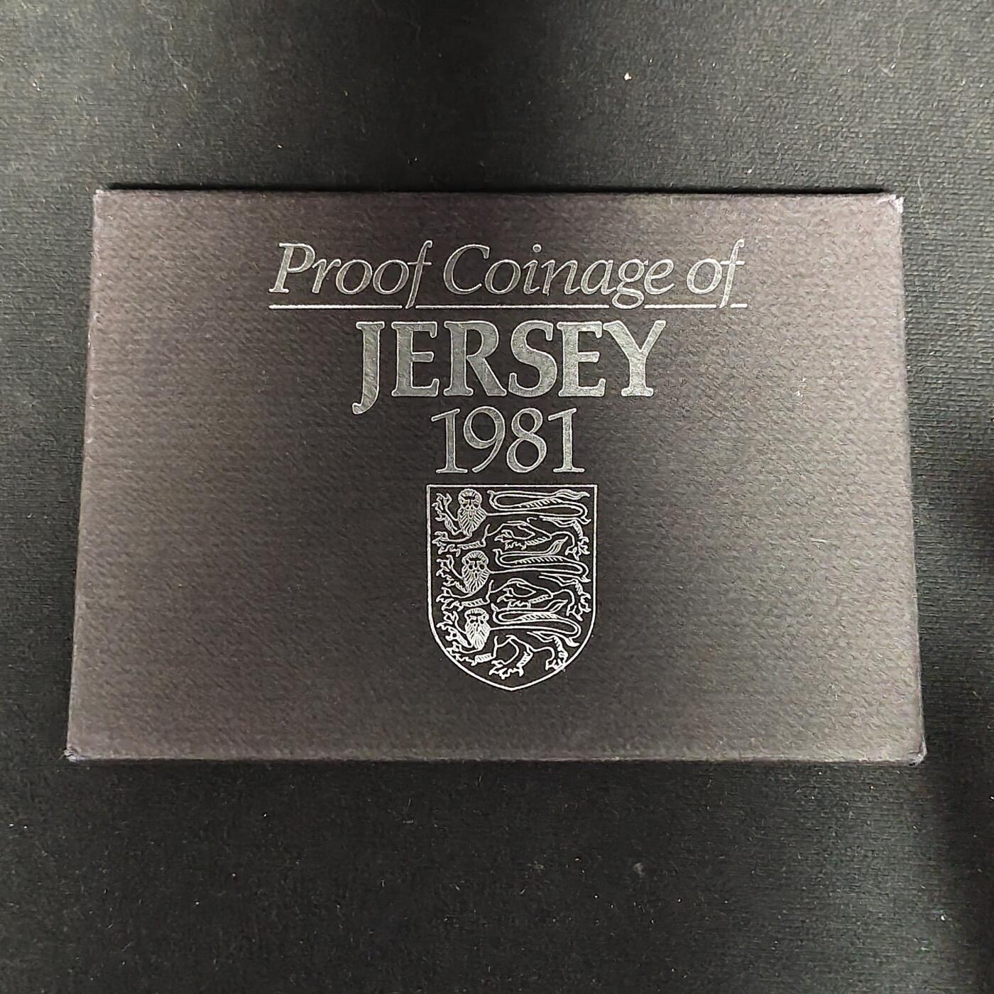 【全场包邮】纯粹捡漏拍485场（免费代拍第22场） 泽西1981年官方发行皇家厂经典信封装精制套币-含泽西之战200周年精制币-盒证全-PS8