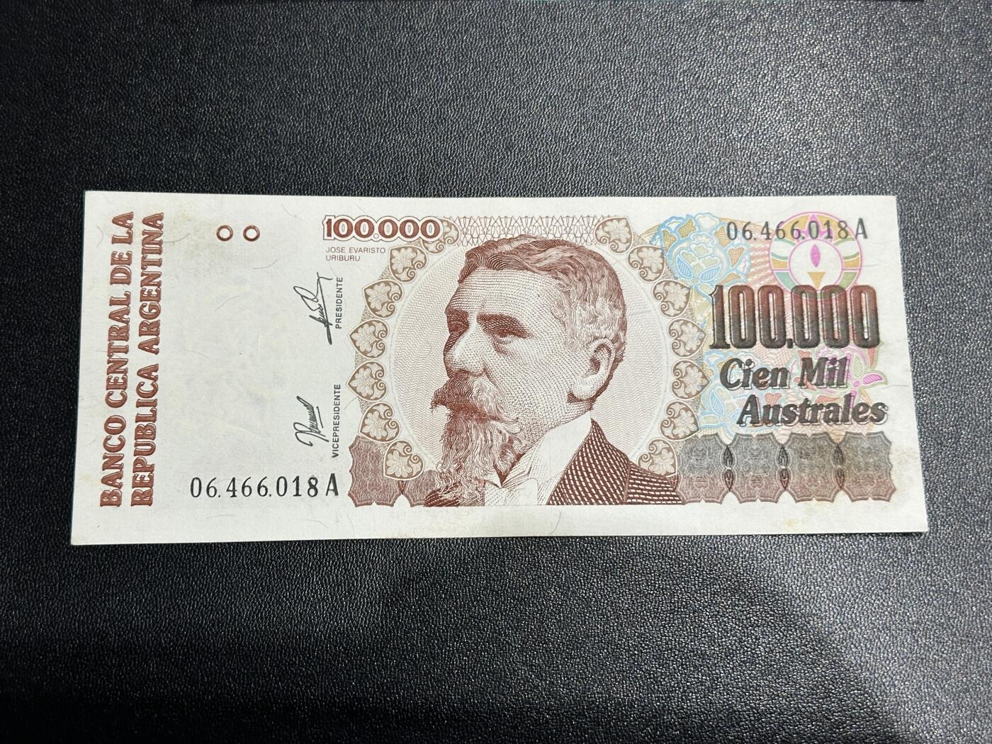 《外钞收藏家》第五百九十三期（精品场）（本平台长期征集拍品、欢迎藏友们联系合作）