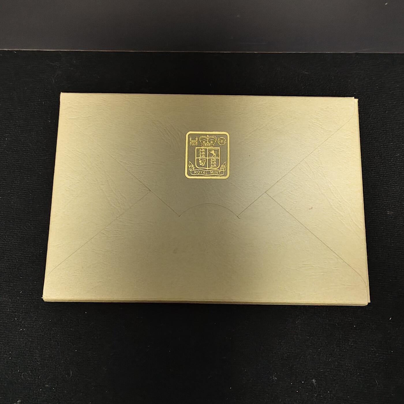 【全场包邮】纯粹捡漏拍485场（免费代拍第22场） 文莱1979年官方发行皇家厂经典信封装精制套币-盒证全-PS1