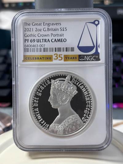 第184期拍卖 - 英国2021年维多利亚女王雕刻师哥特人像精制纪念加厚银币NGC-PF69，2盎司，999银