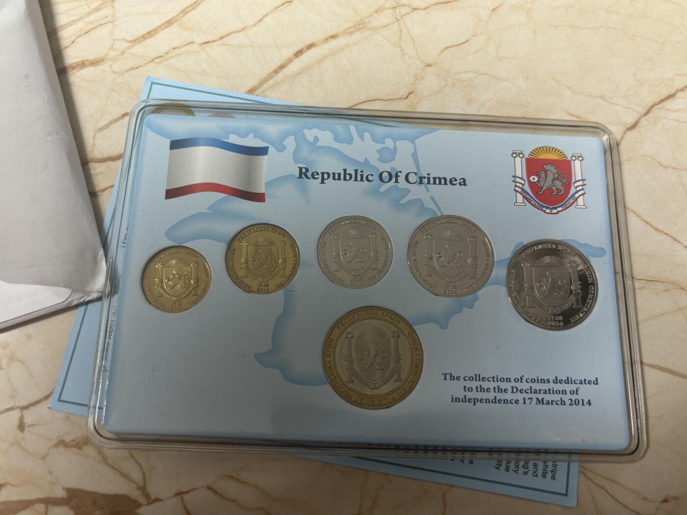 第185期拍卖 卡装克里米亚共和国2014年纪念币6枚套