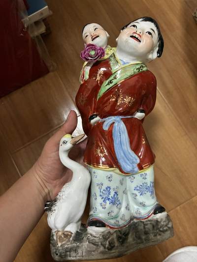 567景德镇粉彩哥弟情深瓷像摆件 - 567景德镇粉彩哥弟情深瓷像摆件