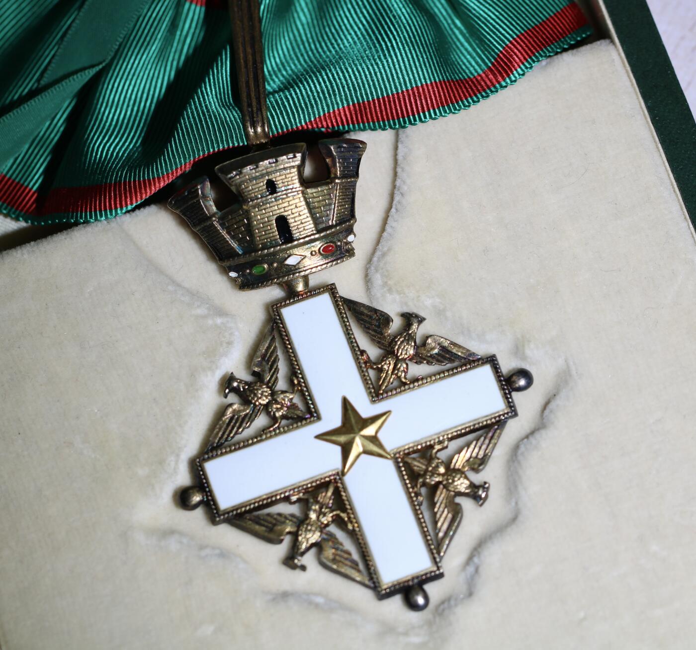 大猫徽章拍卖 第284期 意大利大军官级国家功勋，章略在