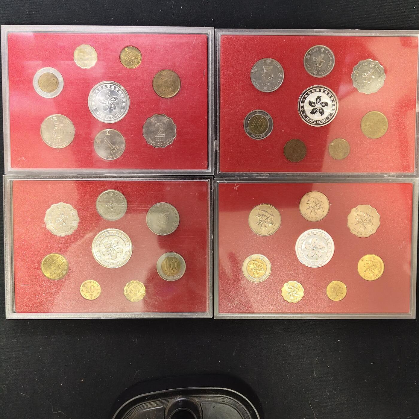 【全场包邮】纯粹捡漏拍485场（免费代拍第22场） 香港各年份回归纪念套币4套-含回归镀银精制纪念章4枚