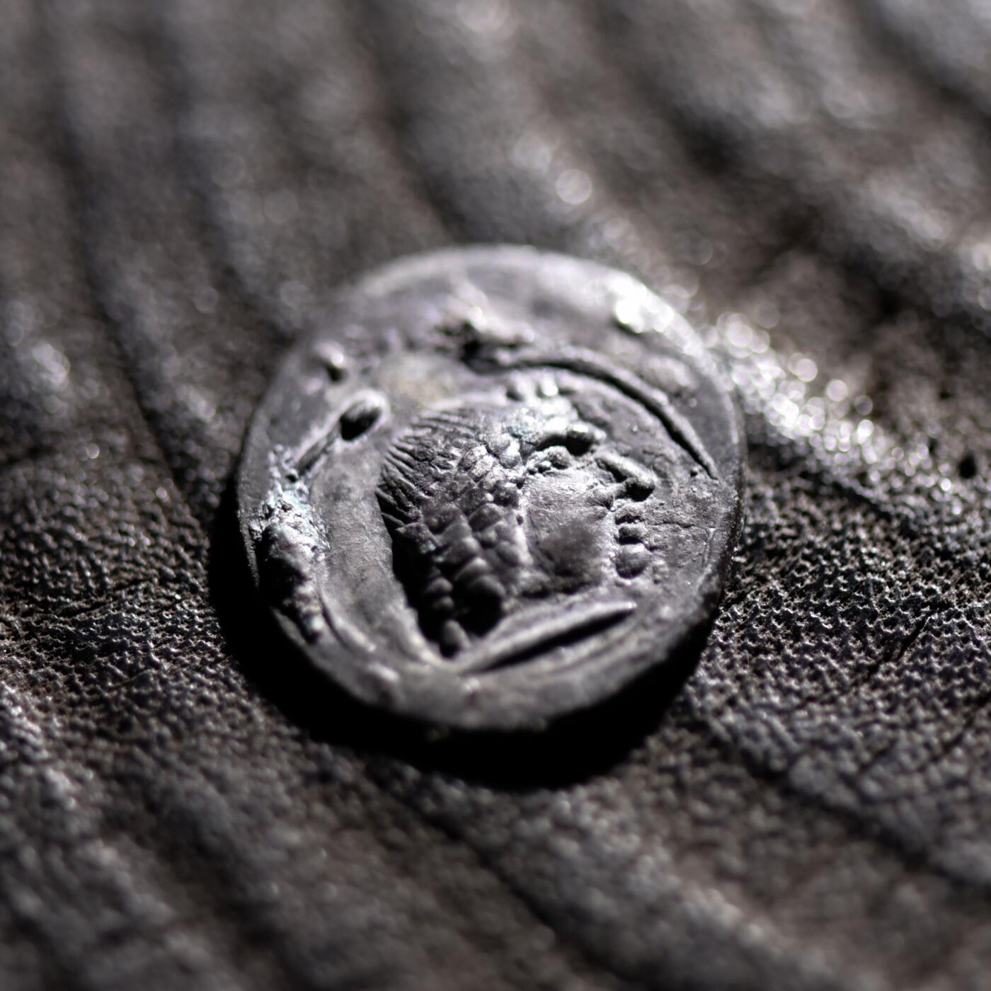 【良泉】【元旦直播场】1月1日晚19.30点开拍！208组西方古代钱币、日本朝鲜花钱 【极美品】公元100-120年【南阿拉伯半岛】萨巴和希木叶尔王国，阿姆丹王，1标准银币，1.45克