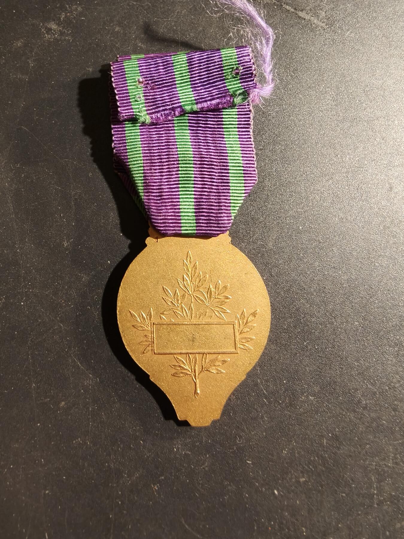 老王徽章第169期 法国金级军鼓军号联合会奖章