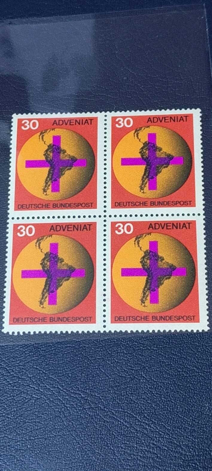 德国邮票专场，都是四方联 德国邮票四方联，1967年发行， 援助拉丁美洲教友十字架。品相如图