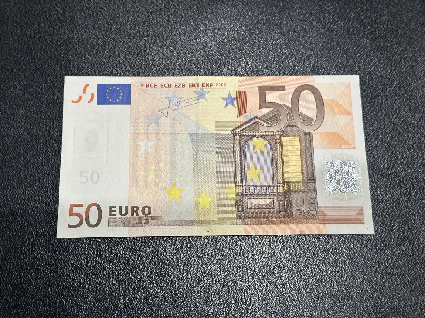 《外钞收藏家》第五百九十三期（精品场）（本平台长期征集拍品、欢迎藏友们联系合作）