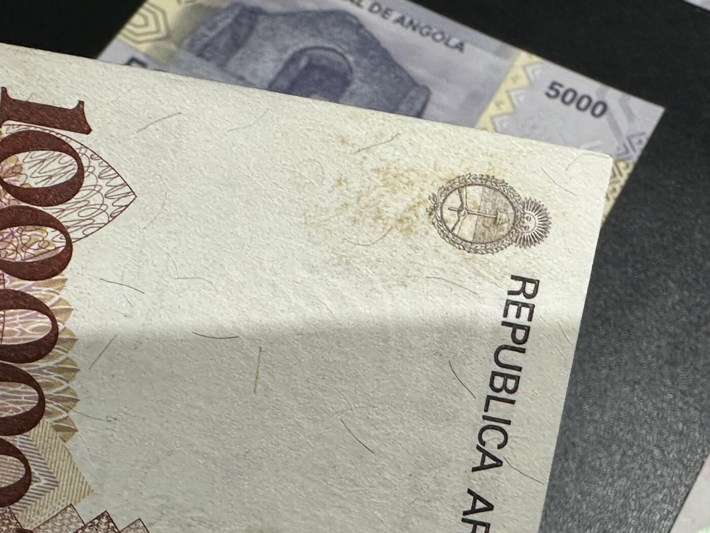 《外钞收藏家》第五百九十三期（精品场）（本平台长期征集拍品、欢迎藏友们联系合作）