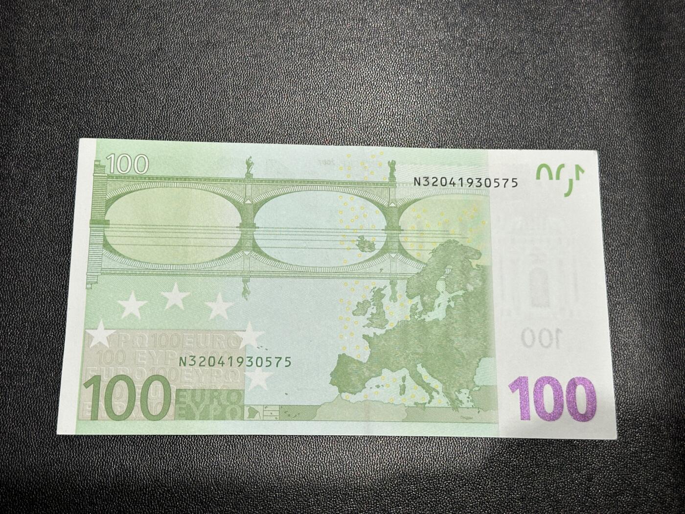 《外钞收藏家》第五百九十三期（精品场）（本平台长期征集拍品、欢迎藏友们联系合作） 二签奥地利版100欧元 AU品相