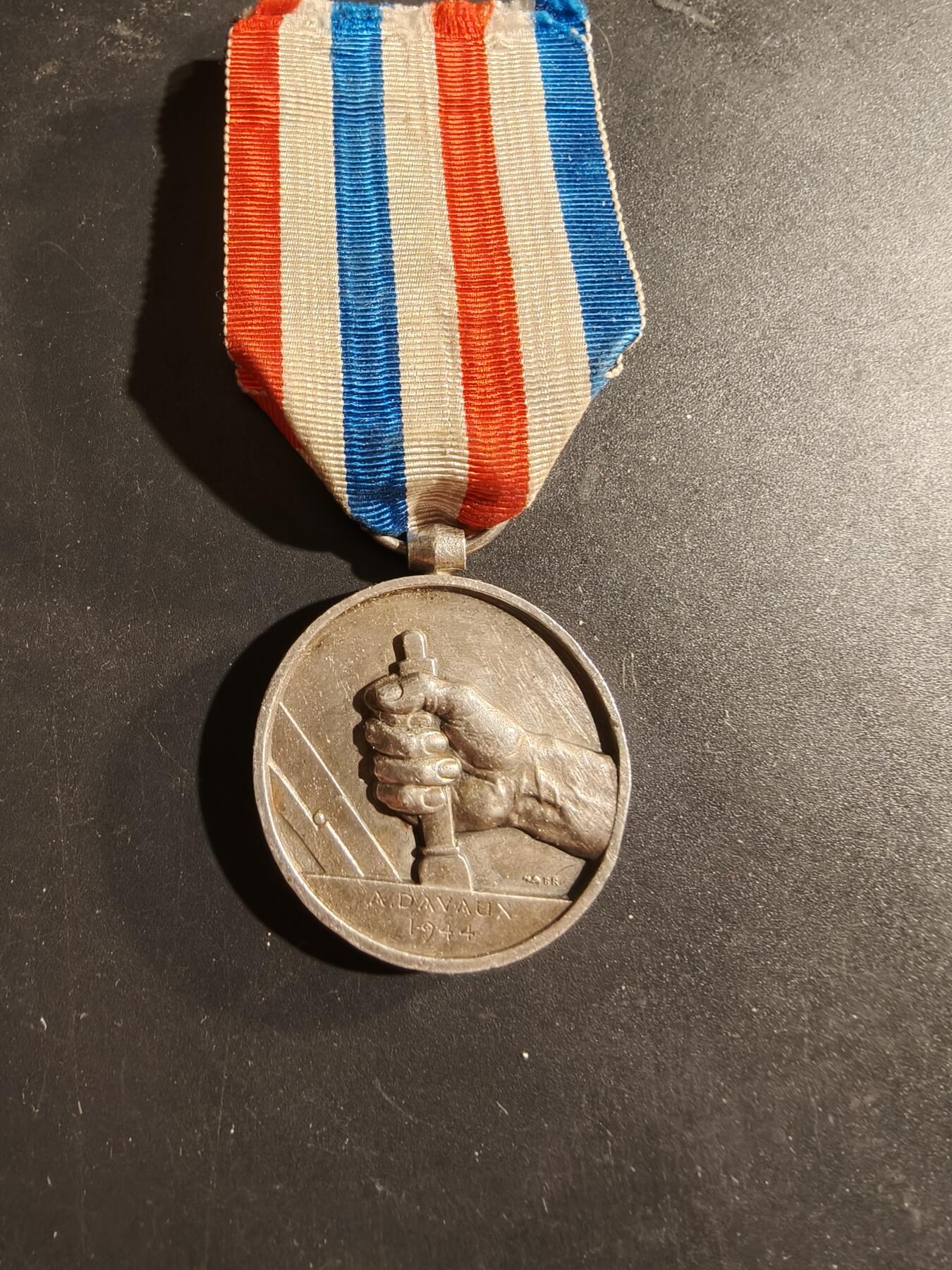 老王徽章第169期 法国银级铁路服务奖章    1944年实发    维希版本