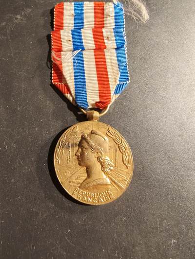 老王徽章第169期 - 法国金级铁路服务奖章     1955年实发