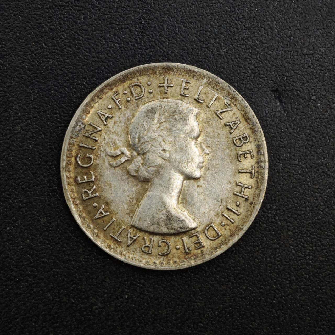 【淘币小摊】实时拍第八百二十五拍   散币场   满百包邮可预留二周 每周一统一发货   澳大利亚1961年伊丽莎白二世3便士银币