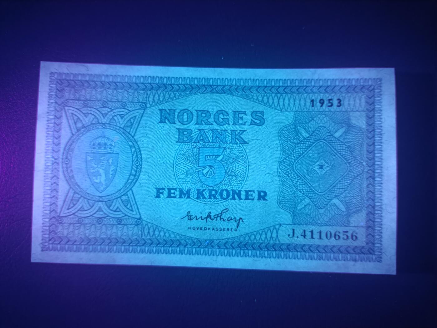 2025十二月第三期，总208期 挪威1953年5克朗AUNC，早期品种少见