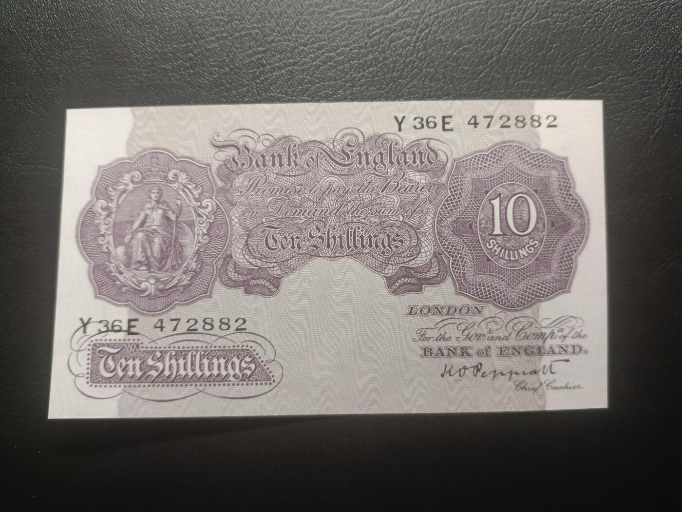 2025十二月第三期，总208期 英格兰战时A序列10先令UNC-，有别于战前战后普通的红色版本用紫色印刷