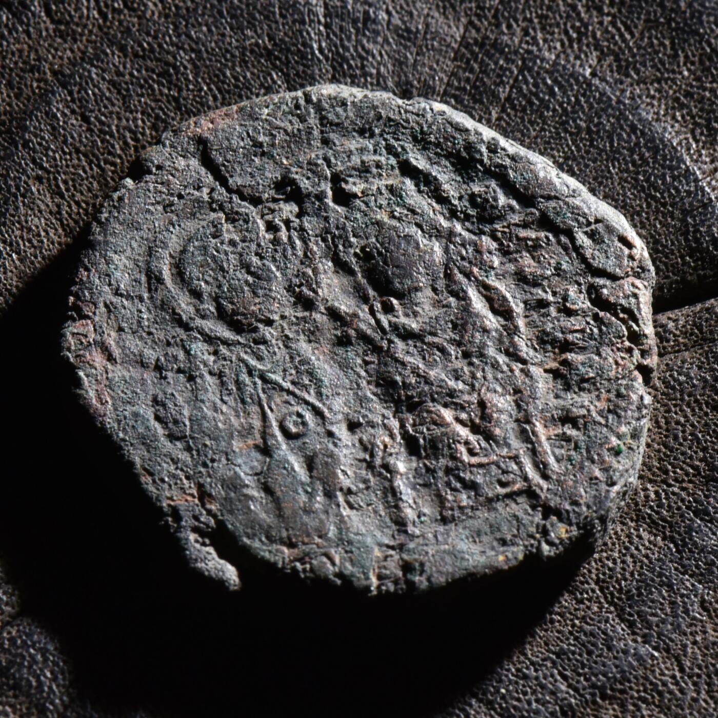 【良泉】【元旦直播场】1月1日晚19.30点开拍！208组西方古代钱币、日本朝鲜花钱 13.42克，约公元572年 【拜占庭】 查士丁二世和皇后索菲亚（在位第8年）君士坦丁堡造币厂，40努米大铜币